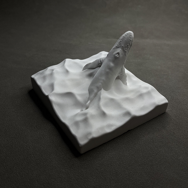 Resin Art Ocean - Statua di Balena Piegata in Gesso,
