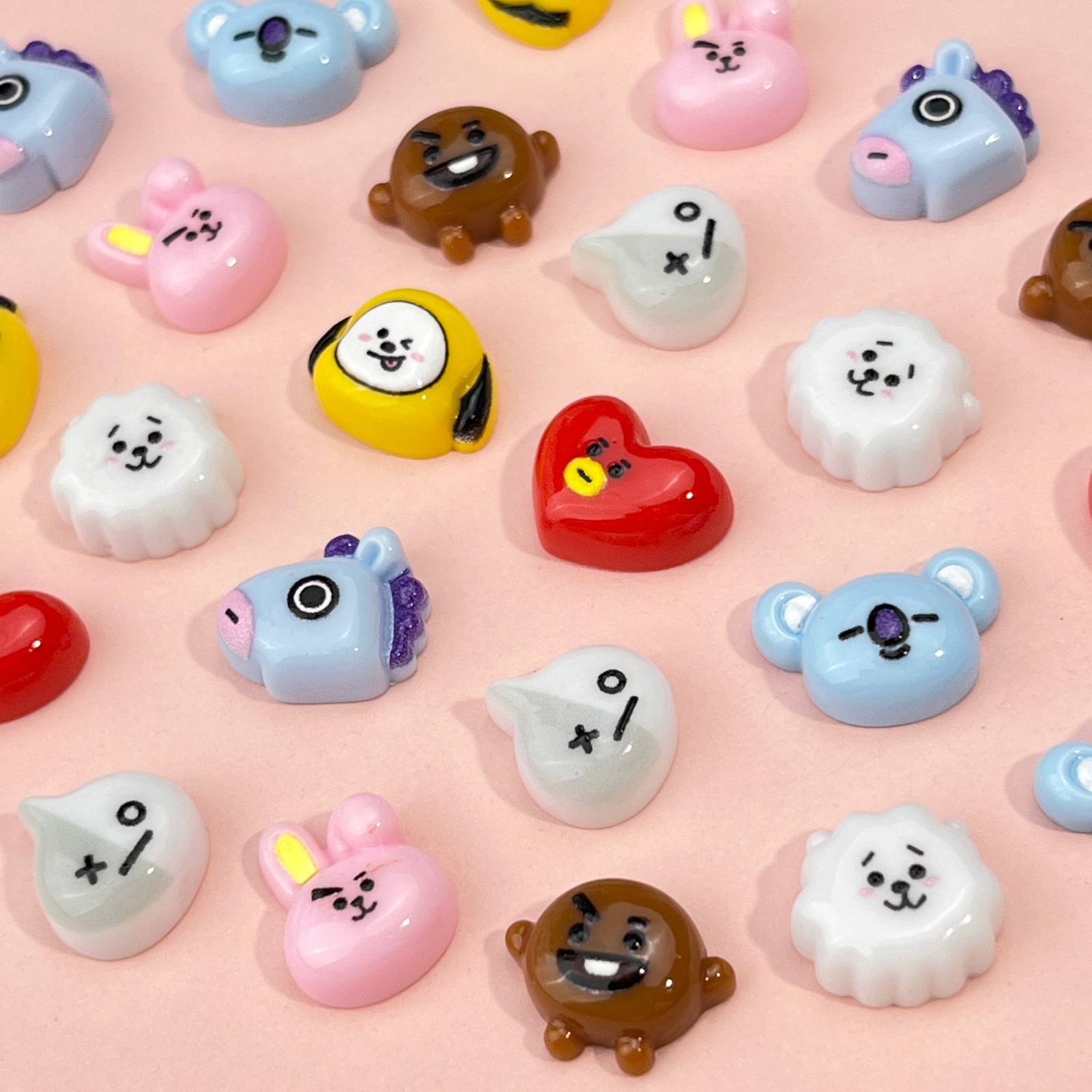 B T 21 Chimmy Koya RJ Shooky T - Resin Art Decor recensione e prezzo